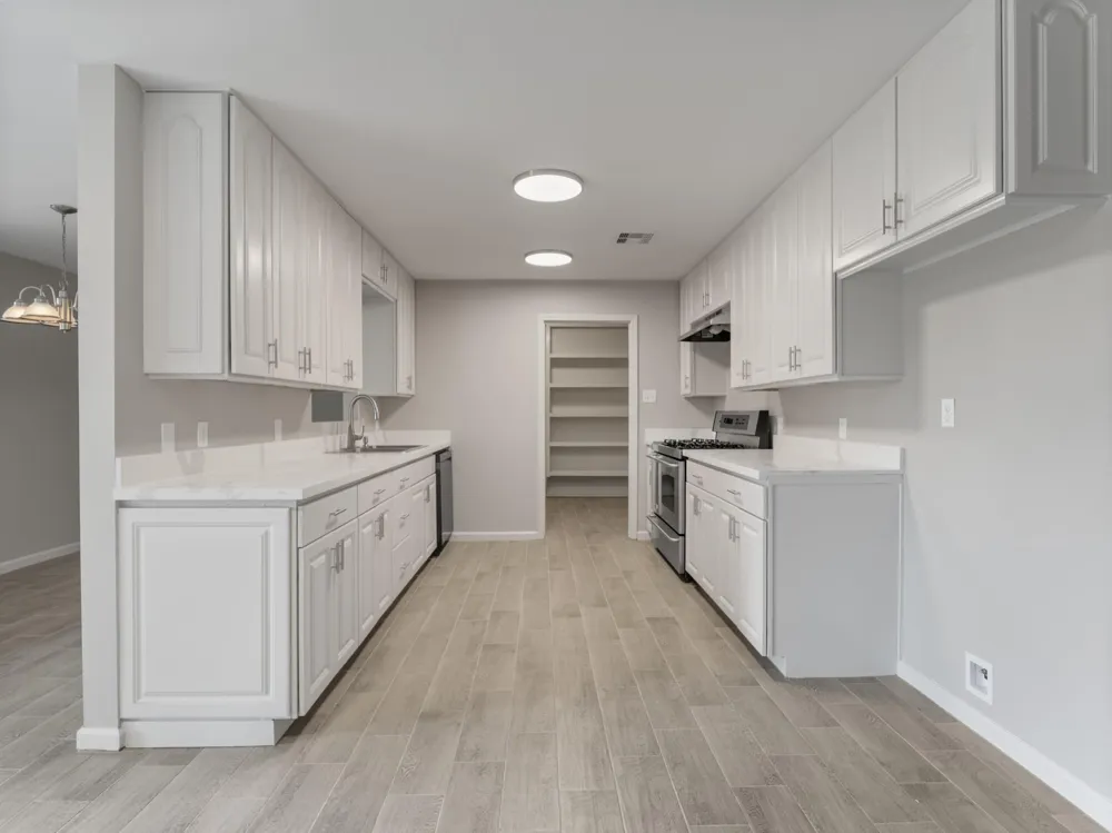 1620 Baylor Bay City, TX 77414