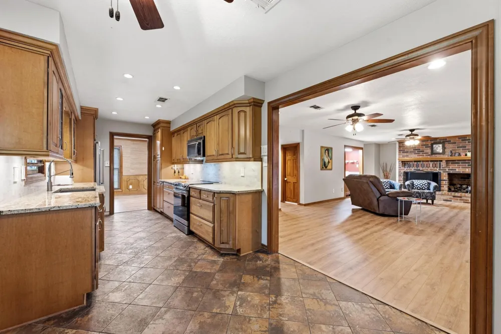 1514 Country Club Drive Crosby, TX 77532