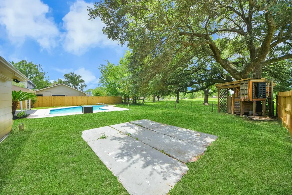 15538 Torry Pines Road Houston, TX 77062