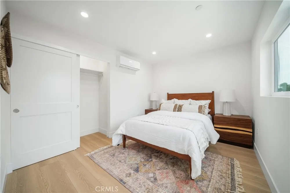 19920 Kittridge Street Winnetka, CA 91306