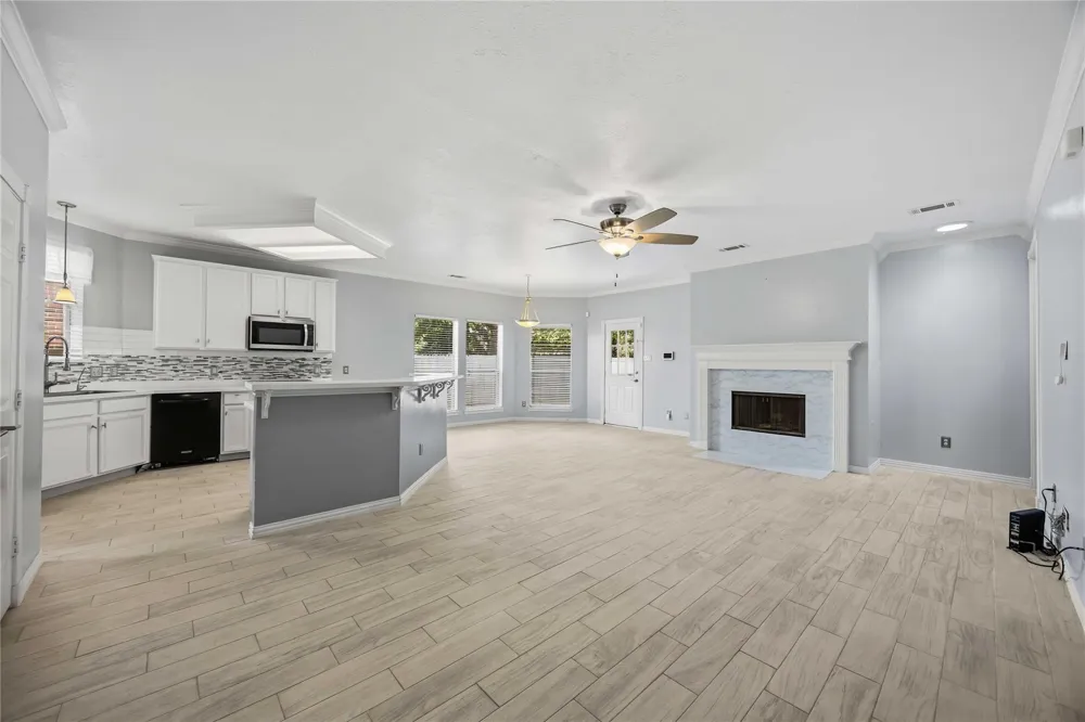 807 Fairpark Lane Sugar Land, TX 77479