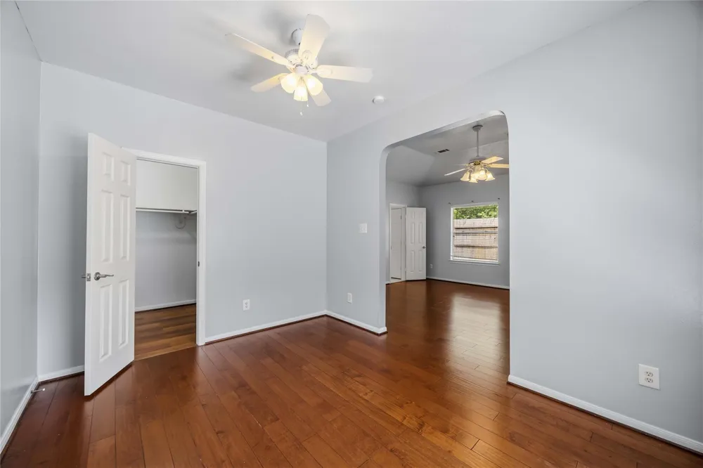 807 Fairpark Lane Sugar Land, TX 77479