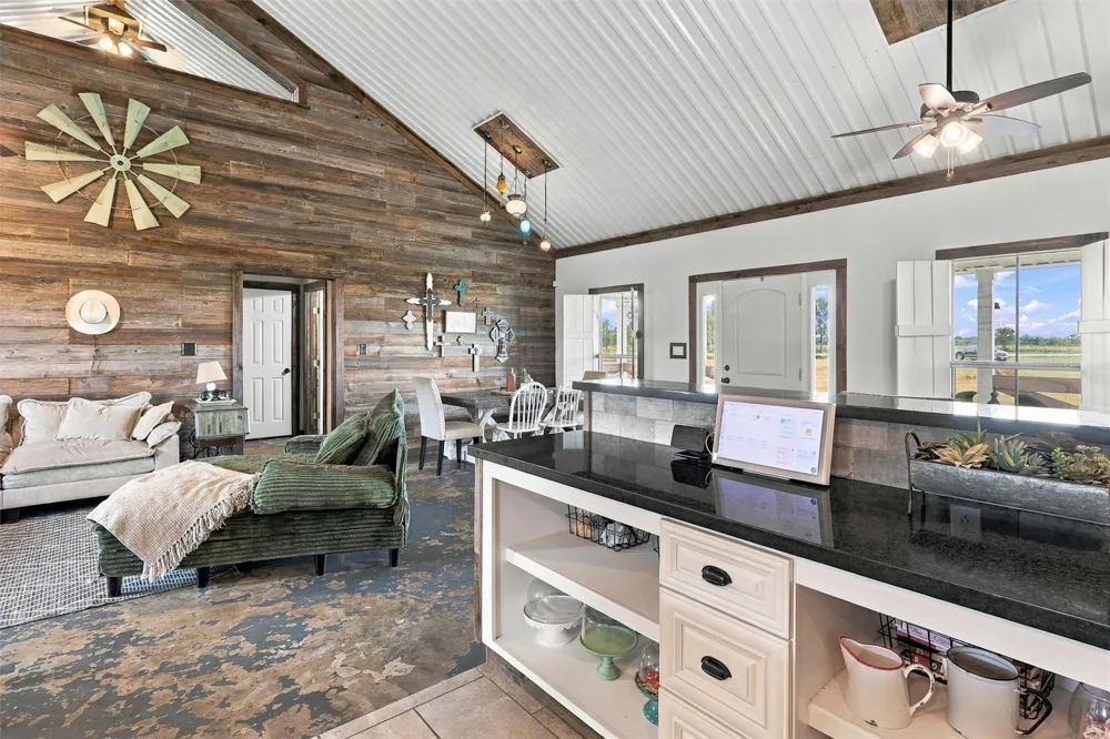 1792 Stockold Road Sealy, TX 77474