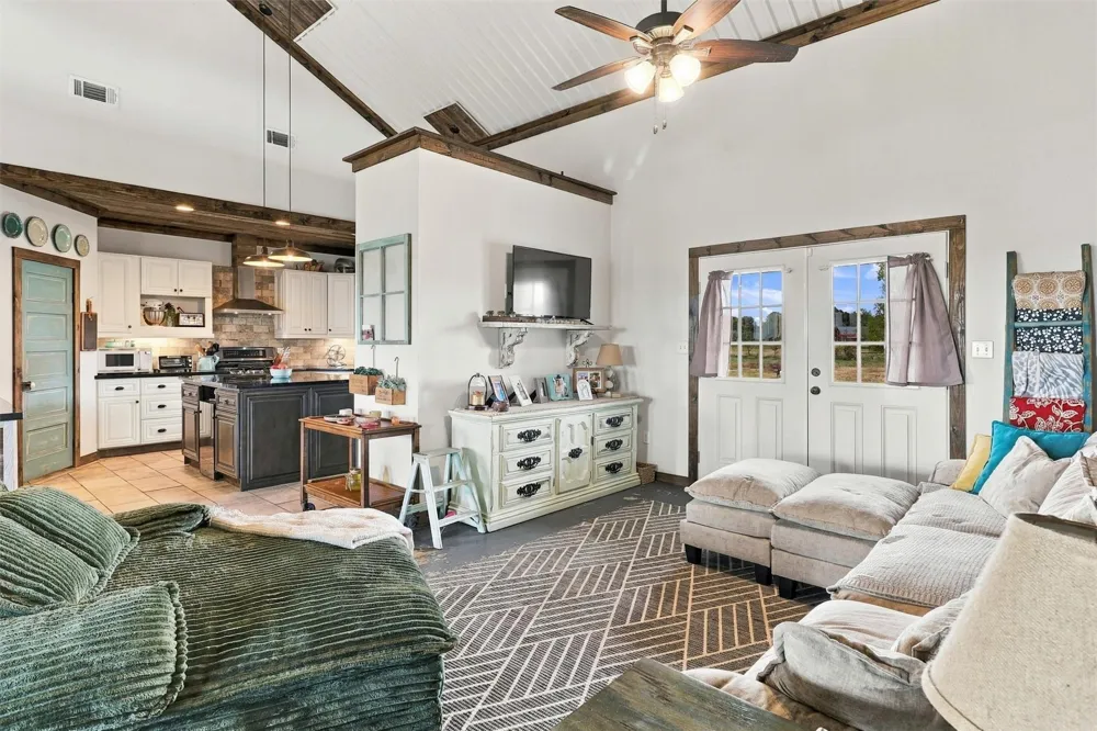 1792 Stockold Road Sealy, TX 77474