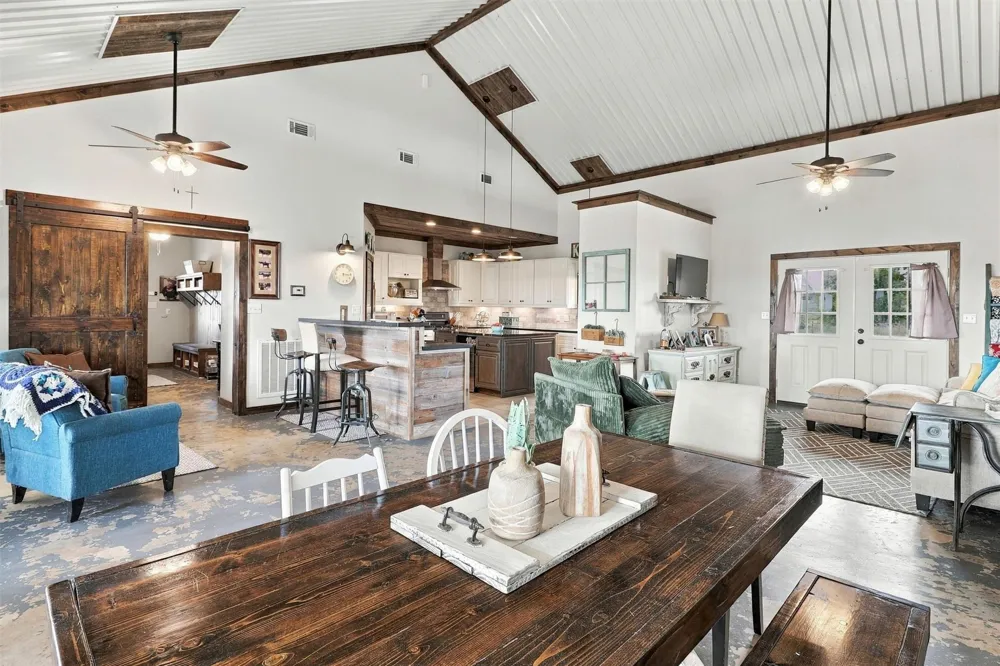 1792 Stockold Road Sealy, TX 77474