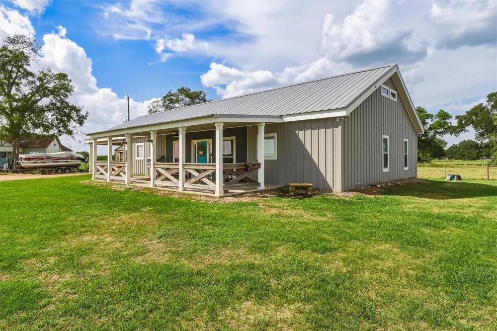1792 Stockold Road Sealy, TX 77474