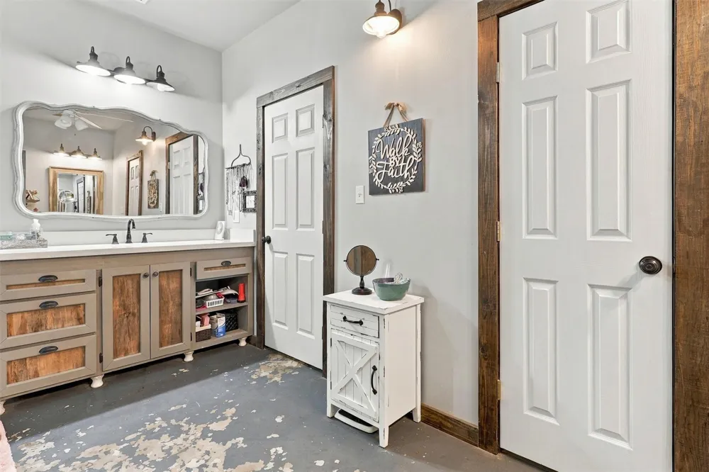 1792 Stockold Road Sealy, TX 77474