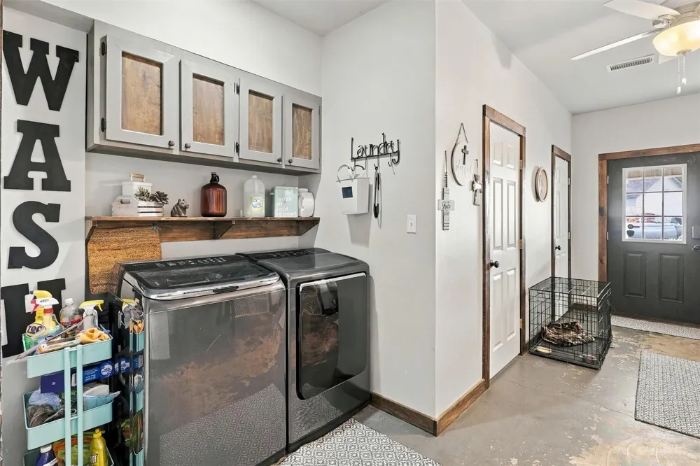 1792 Stockold Road Sealy, TX 77474