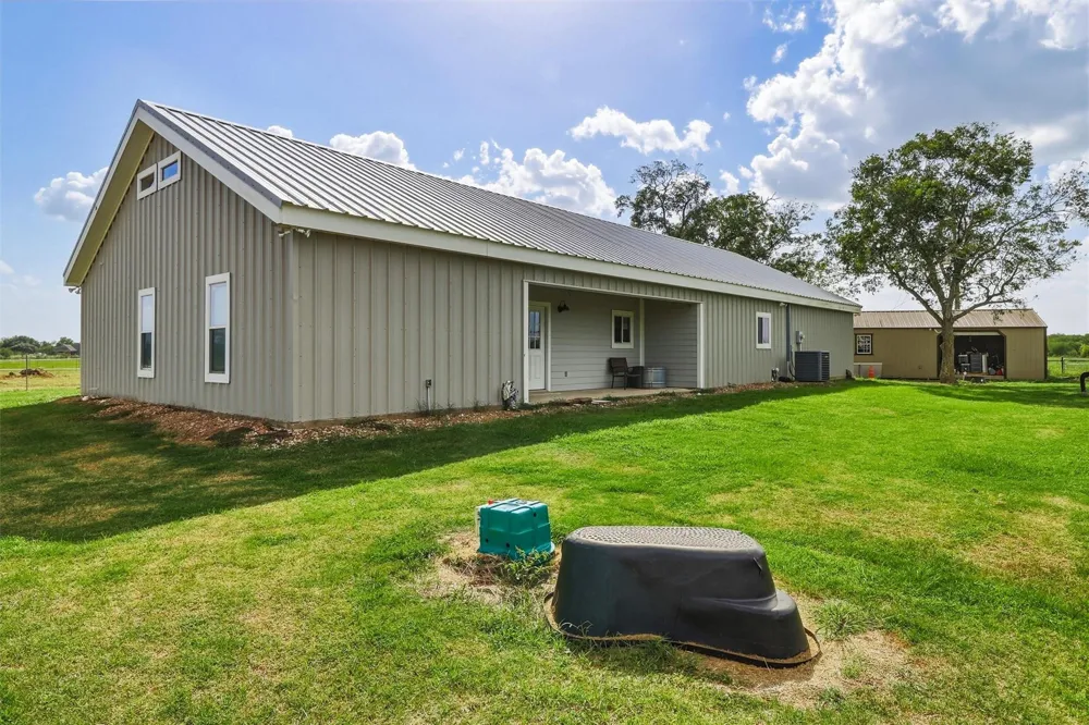 1792 Stockold Road Sealy, TX 77474