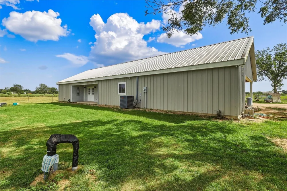 1792 Stockold Road Sealy, TX 77474