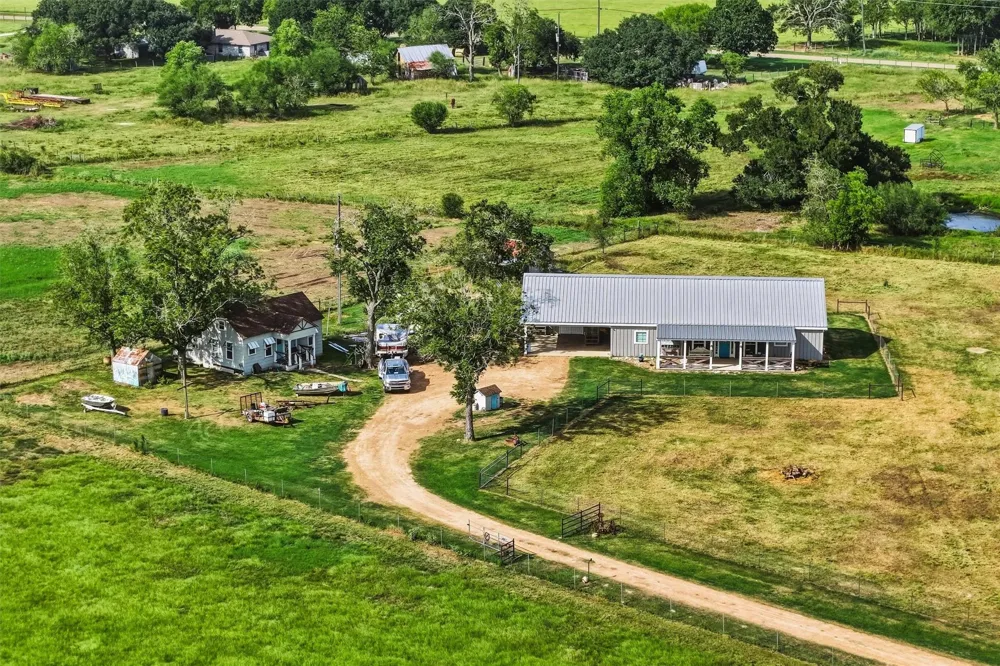 1792 Stockold Road Sealy, TX 77474