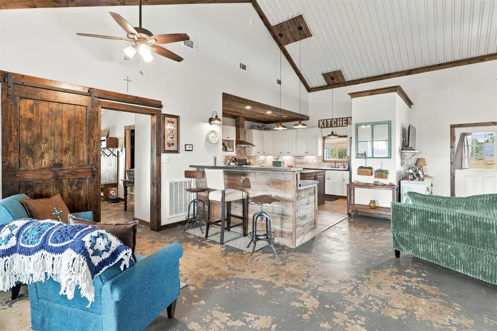 1792 Stockold Road Sealy, TX 77474