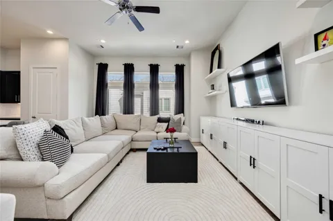 108 Knightsbridge Park Lane
