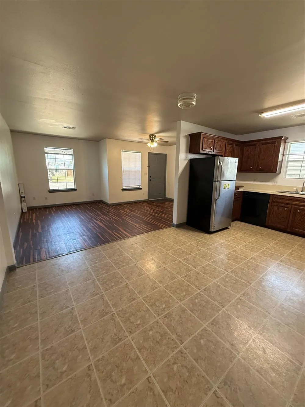 1303 Edison Street Baytown, TX 77520