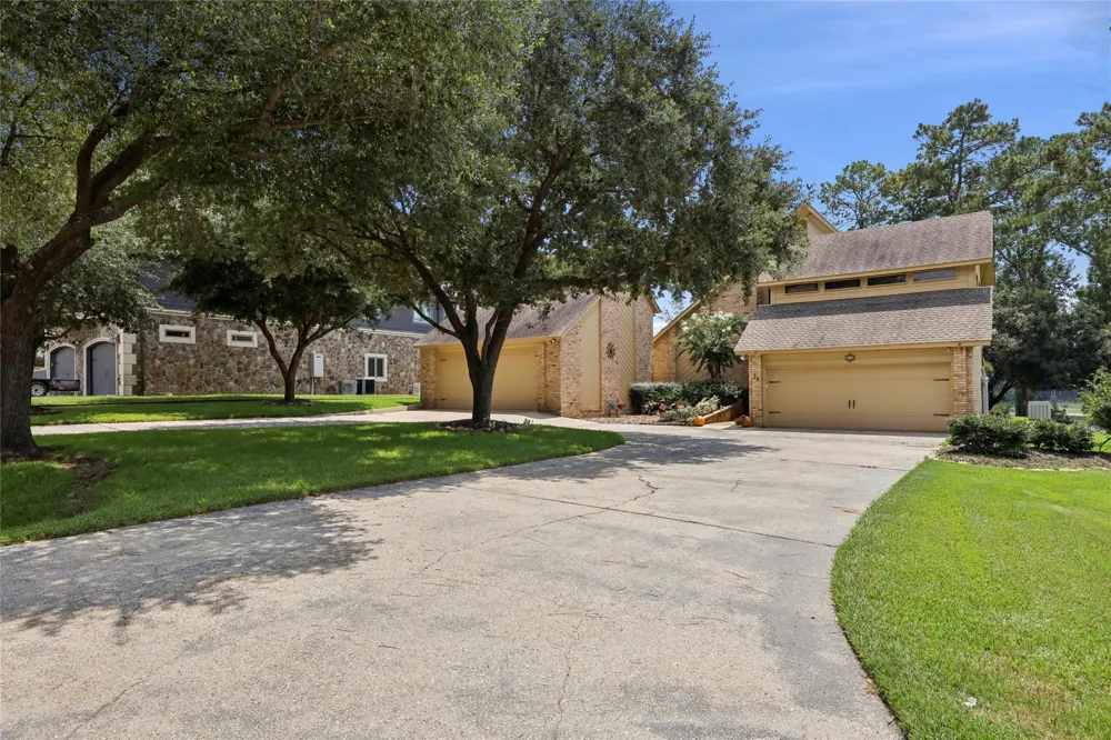 751 Lakeshore Drive Brookeland, TX 75931