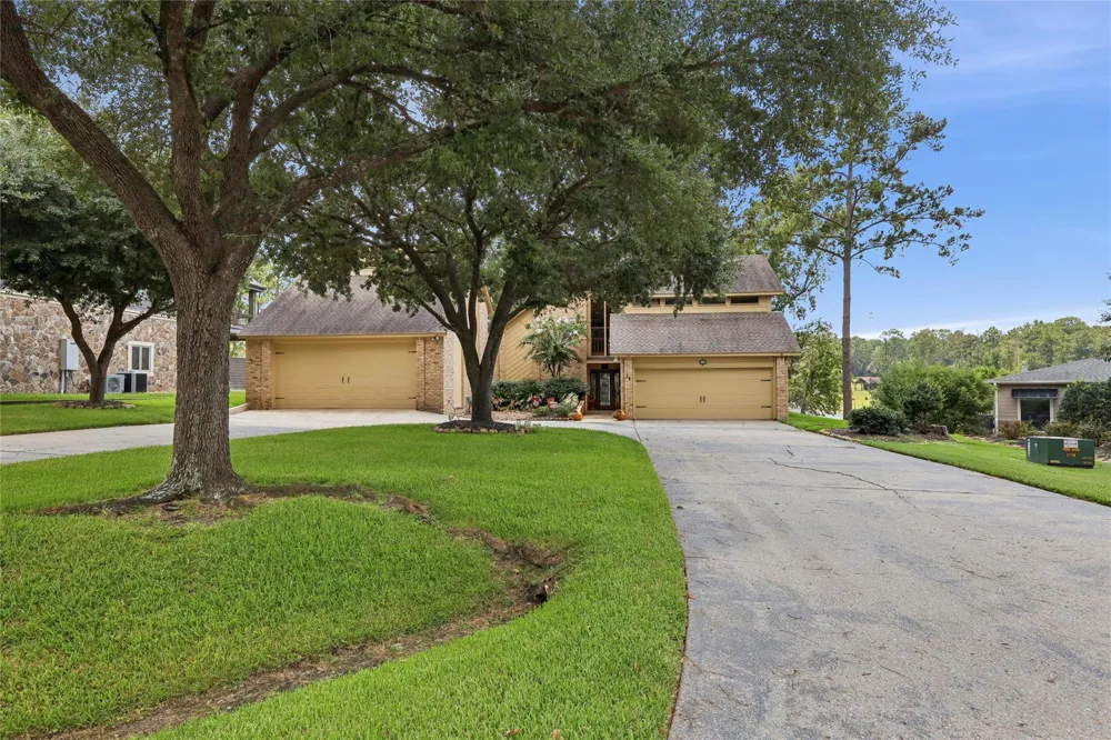 751 Lakeshore Drive Brookeland, TX 75931