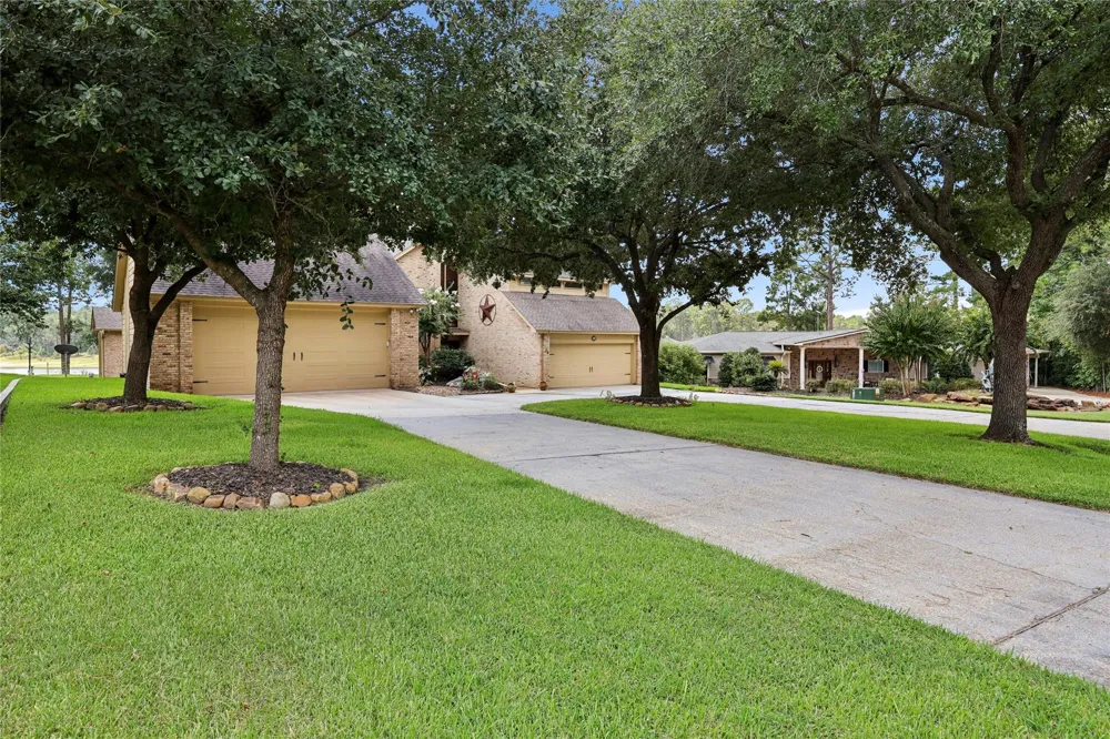 751 Lakeshore Drive Brookeland, TX 75931