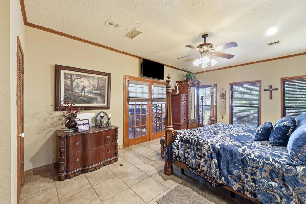 751 Lakeshore Drive Brookeland, TX 75931