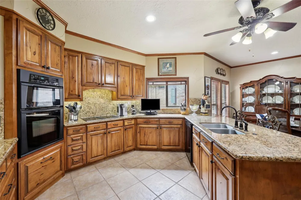 751 Lakeshore Drive Brookeland, TX 75931