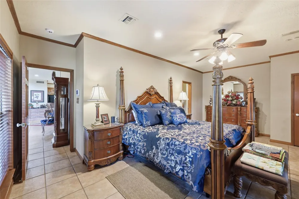 751 Lakeshore Drive Brookeland, TX 75931