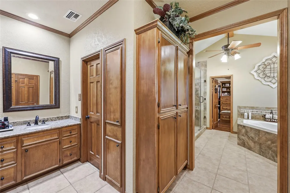 751 Lakeshore Drive Brookeland, TX 75931