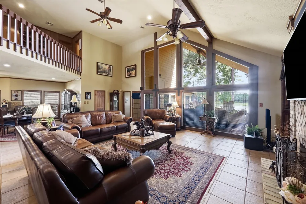 751 Lakeshore Drive Brookeland, TX 75931