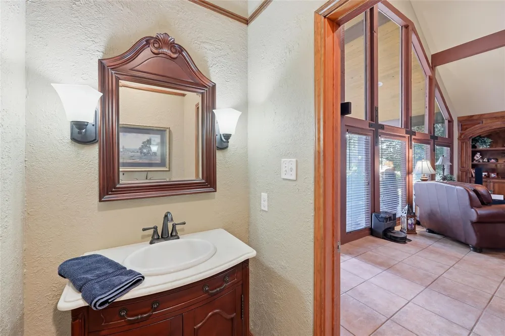 751 Lakeshore Drive Brookeland, TX 75931