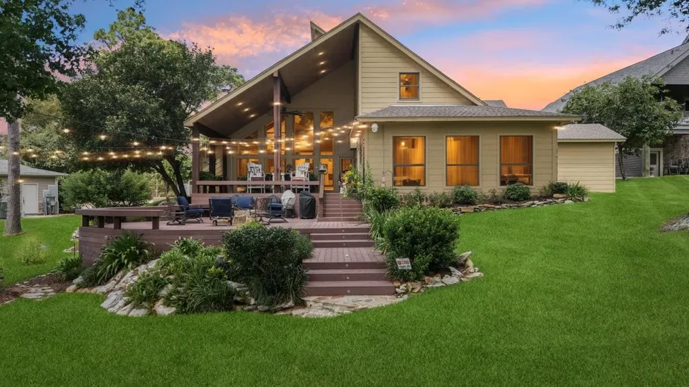 751 Lakeshore Drive Brookeland, TX 75931