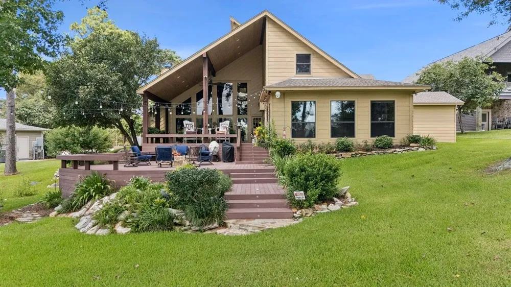 751 Lakeshore Drive Brookeland, TX 75931