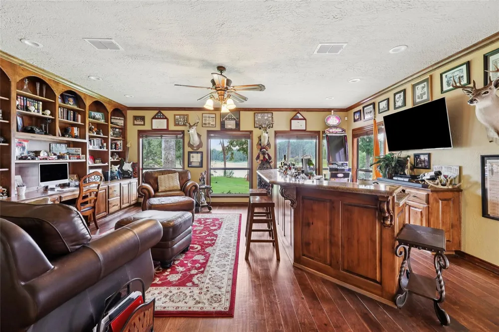 751 Lakeshore Drive Brookeland, TX 75931
