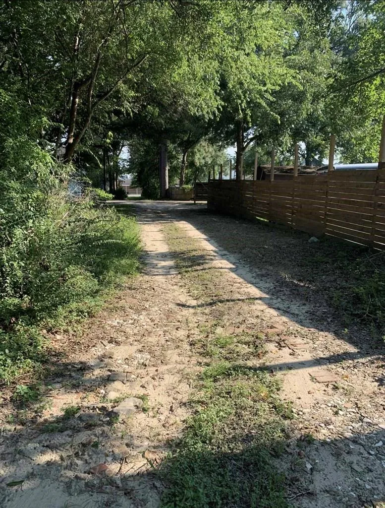 423 3rd Street Jasper, TX 75951