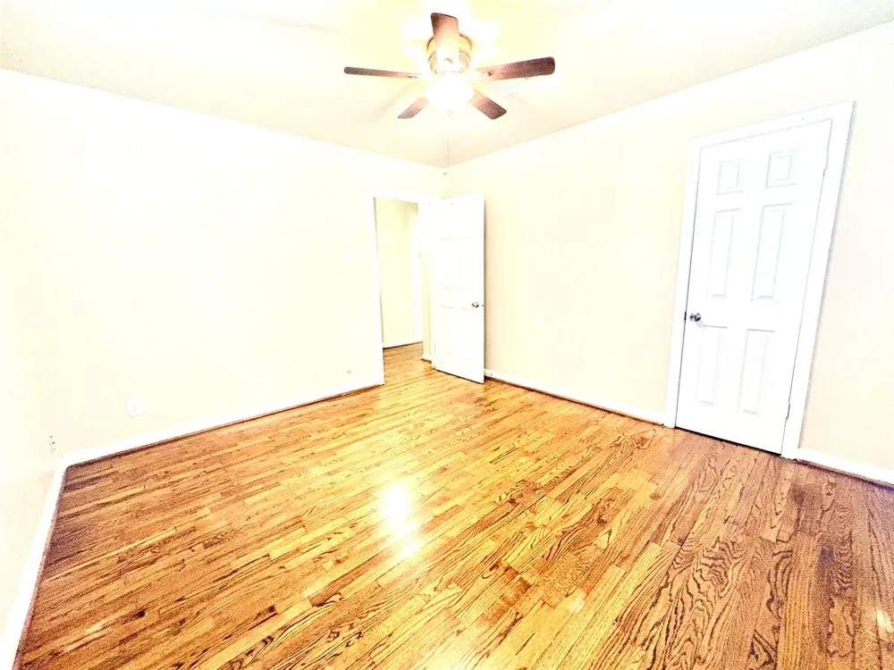 1504 E Fayle Street Baytown, TX 77520