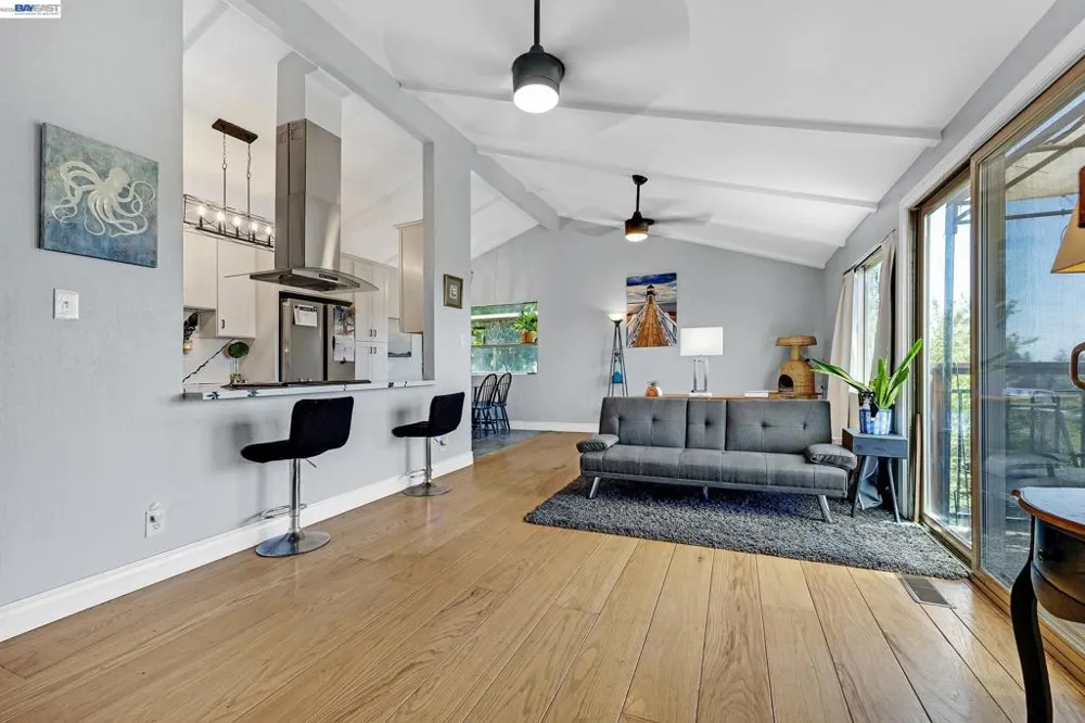 33027 Palmetto Drive Union City, CA 94587