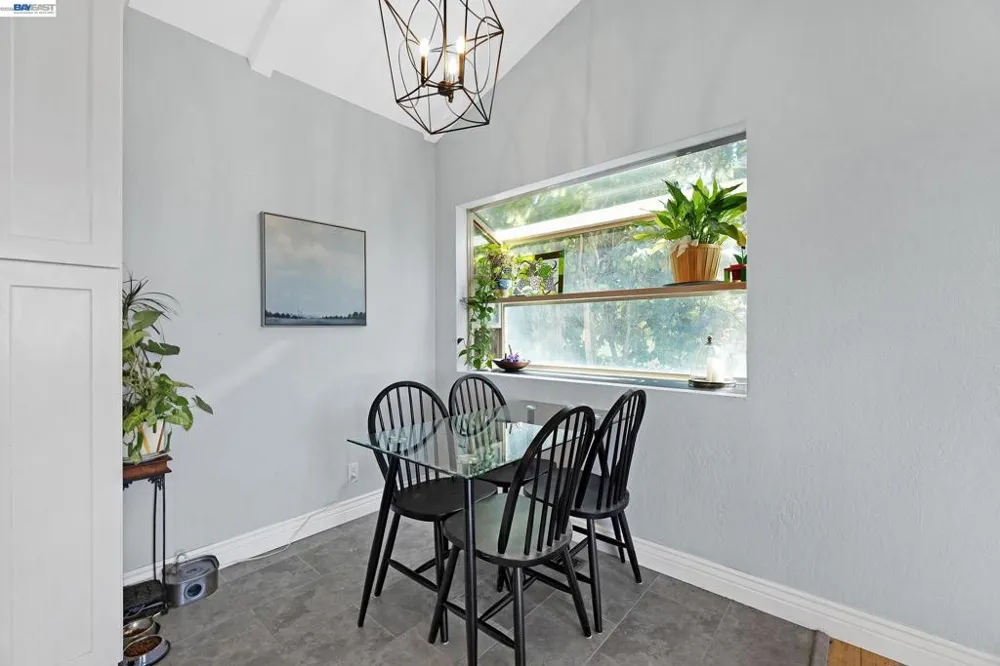 33027 Palmetto Drive Union City, CA 94587