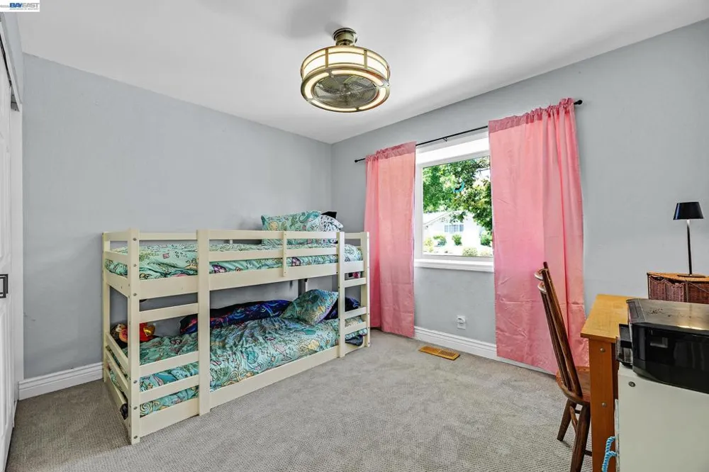 33027 Palmetto Drive Union City, CA 94587
