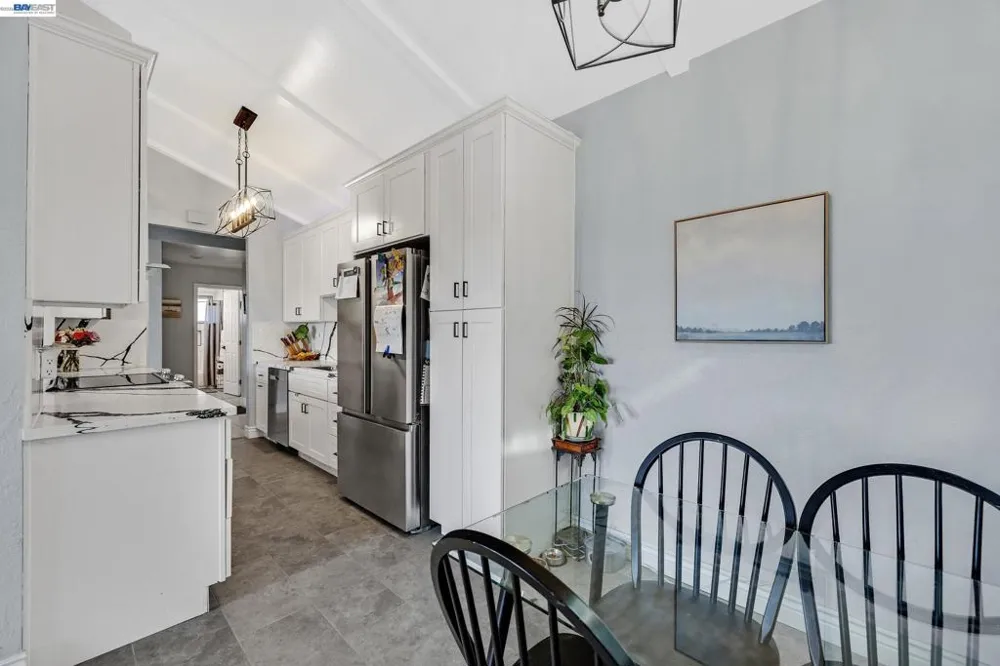 33027 Palmetto Drive Union City, CA 94587