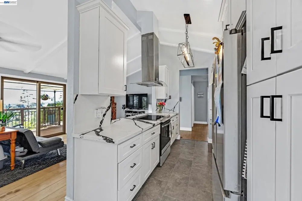 33027 Palmetto Drive Union City, CA 94587