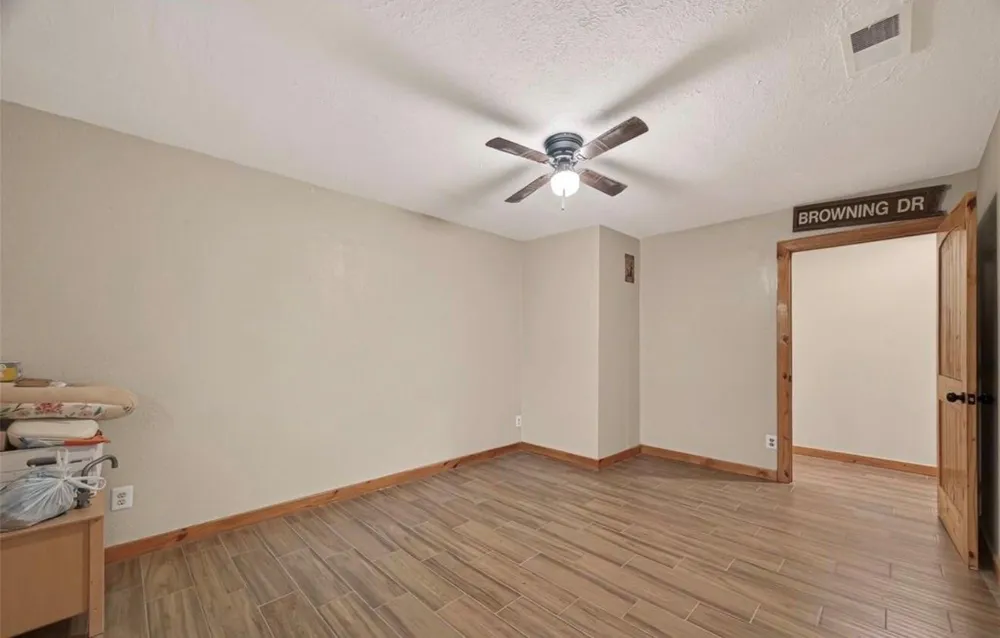 588 County Road 2307 Cleveland, TX 77327