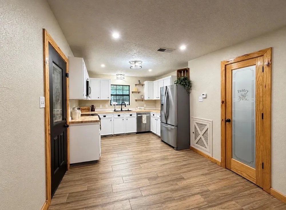 588 County Road 2307 Cleveland, TX 77327
