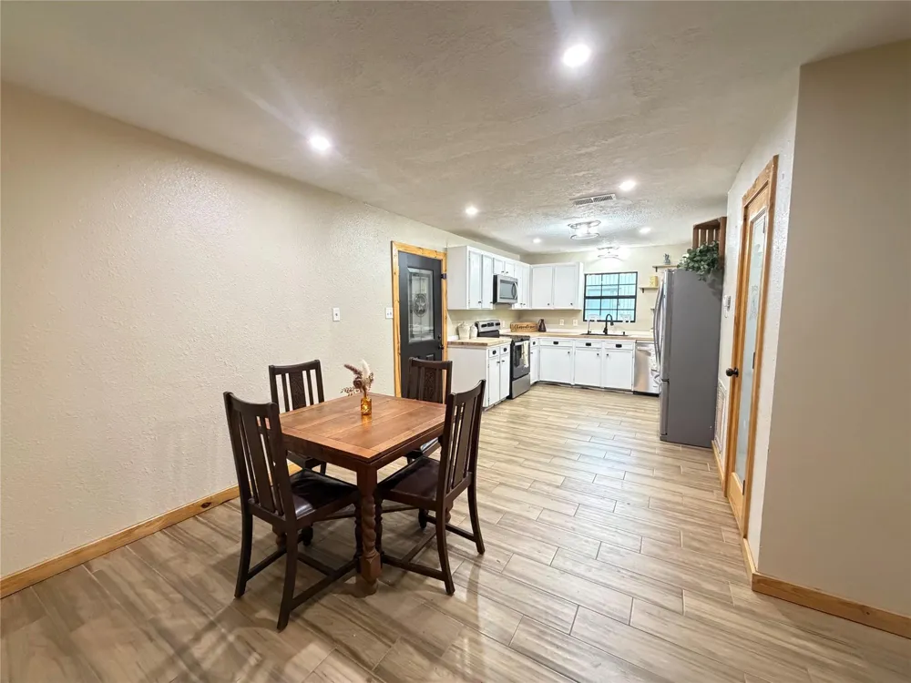 588 County Road 2307 Cleveland, TX 77327