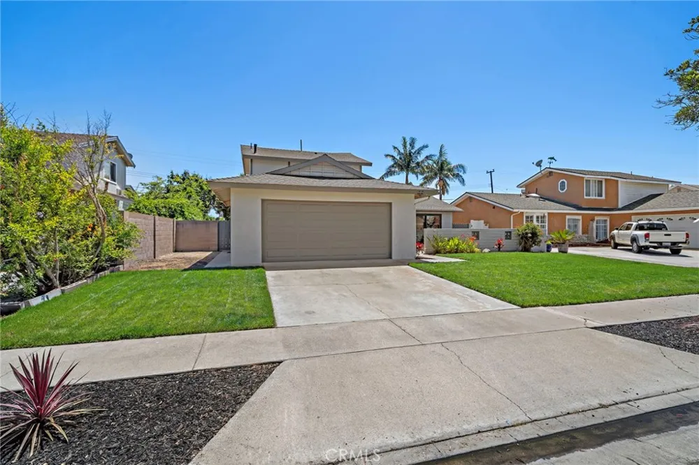 9404 El Blanco Fountain Valley, CA 92708