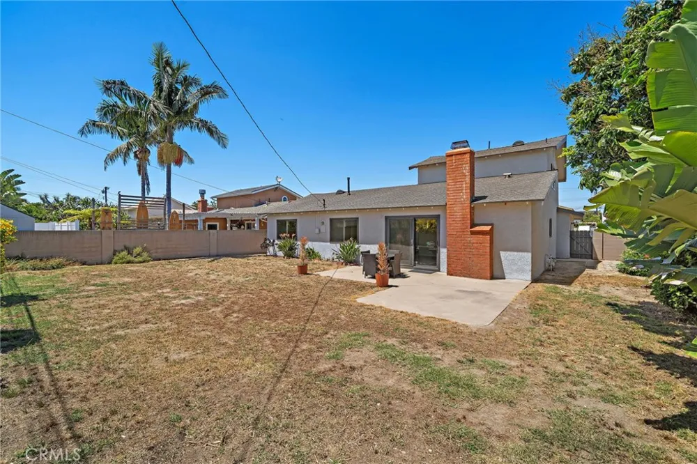 9404 El Blanco Fountain Valley, CA 92708