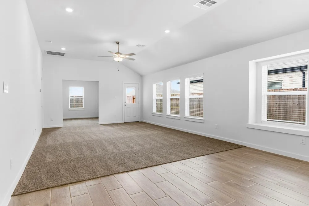13318 Hayden Peak Drive Iowa Colony, TX 77583