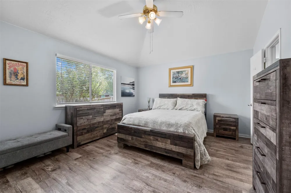 10614 Twin Circles Drive Montgomery, TX 77356