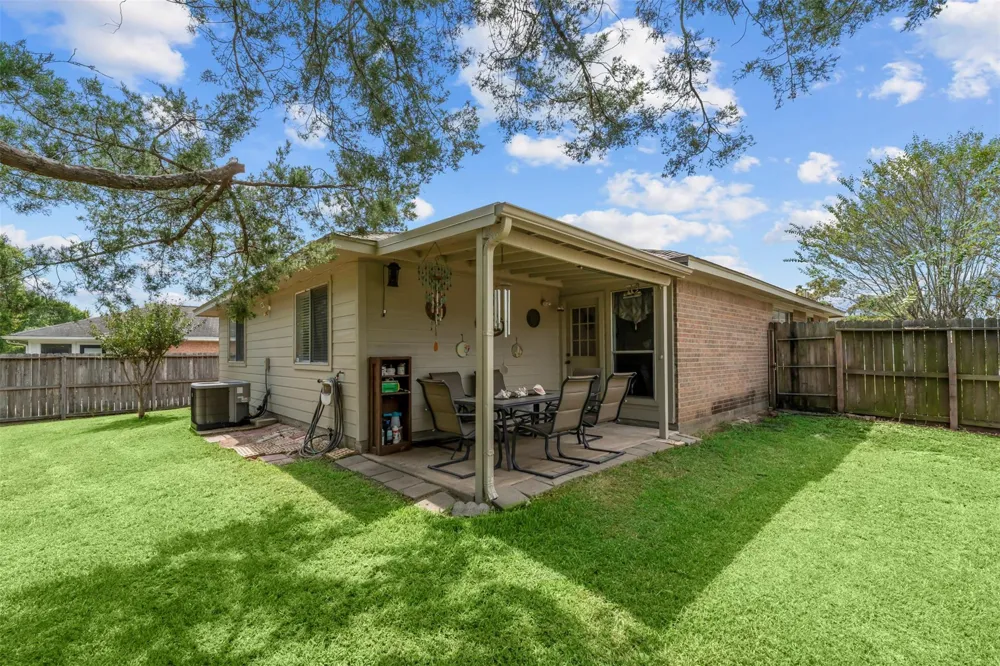 10614 Twin Circles Drive Montgomery, TX 77356