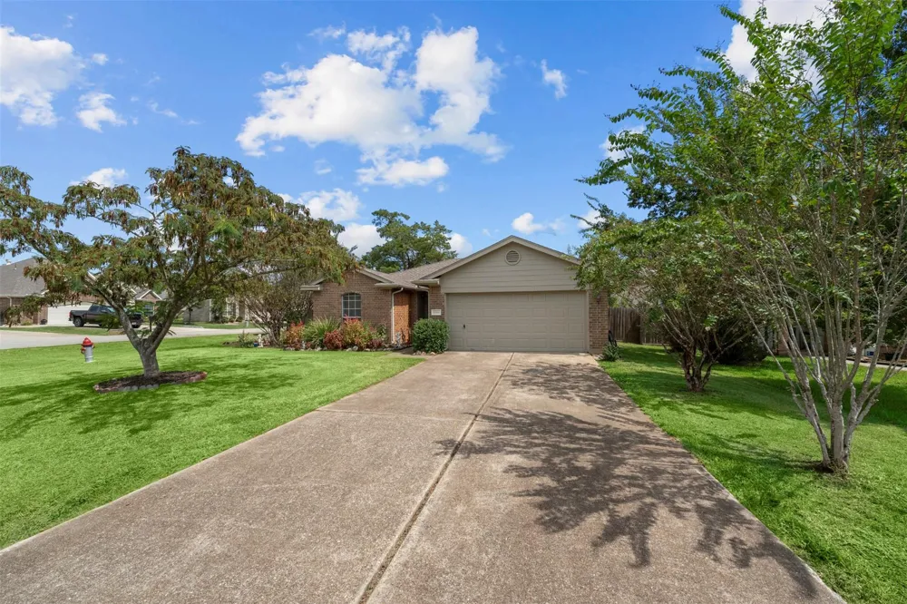 10614 Twin Circles Drive Montgomery, TX 77356