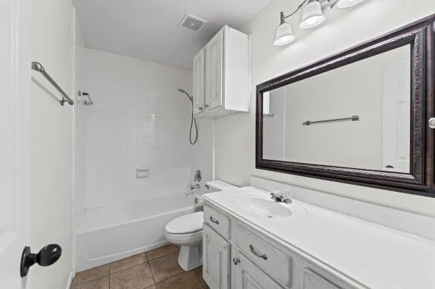 13438 Yaupon Holly Lane Houston, TX 77044