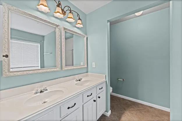 13438 Yaupon Holly Lane Houston, TX 77044