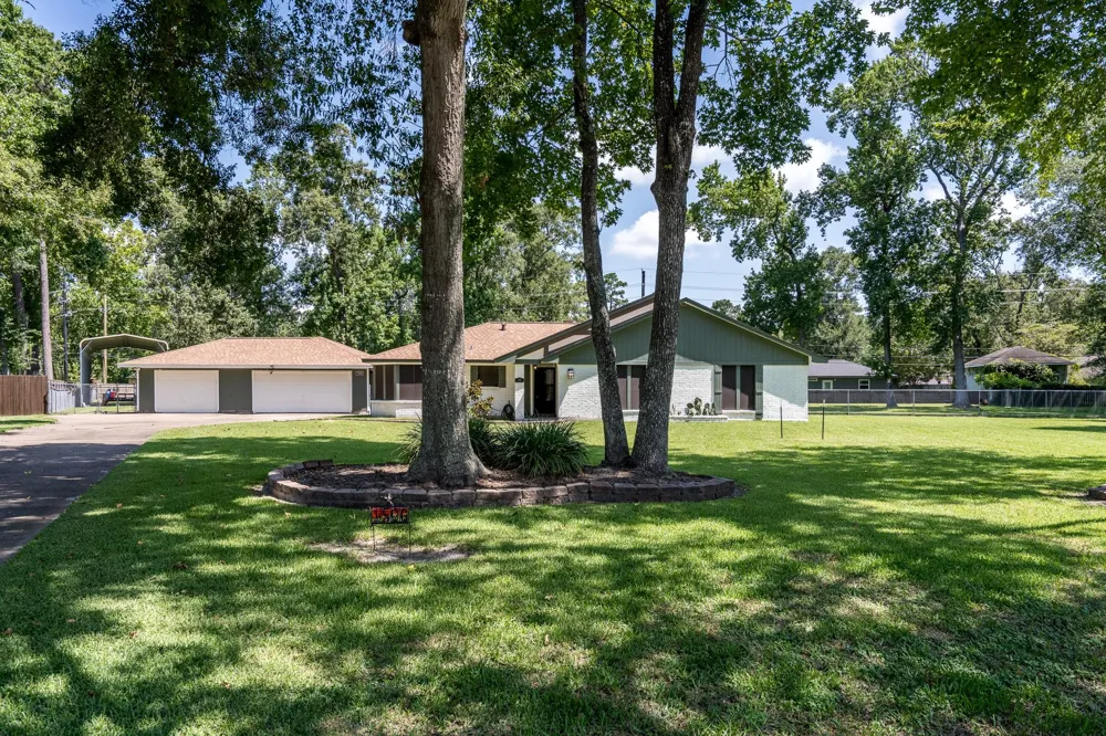 1506 Running Bear Trail Crosby, TX 77532