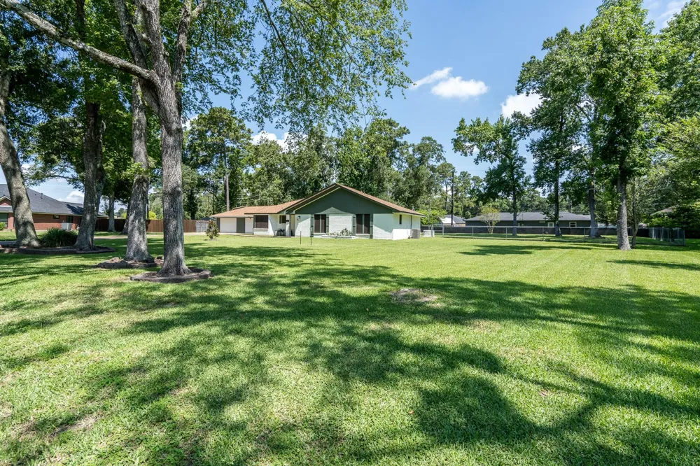 1506 Running Bear Trail Crosby, TX 77532